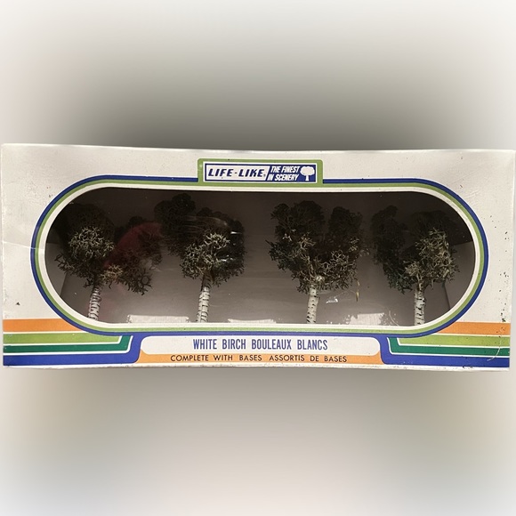 🎈2/$20 - Life-Like “White Birch” Trees - Model Railway Accessories - Picture 1 of 3